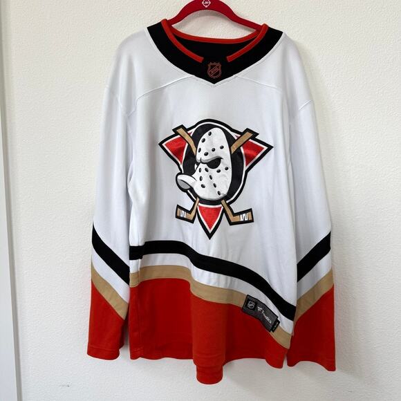 Anaheim Ducks Fanatics NHL Jersey White Retro Mighty Ducks Logo Men’s Medium - Picture 1 of 8